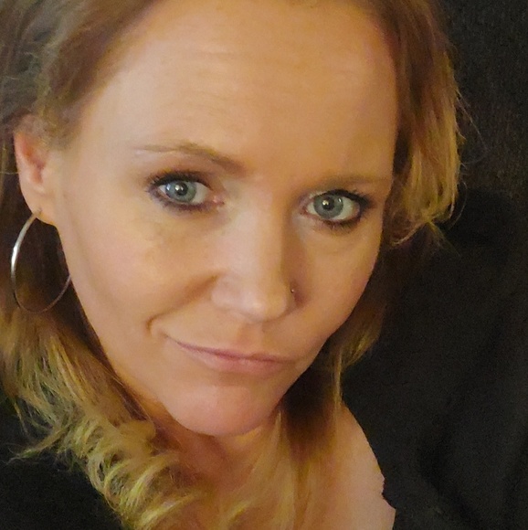 Meet your Posher, Celeste - Picture 1 of 1